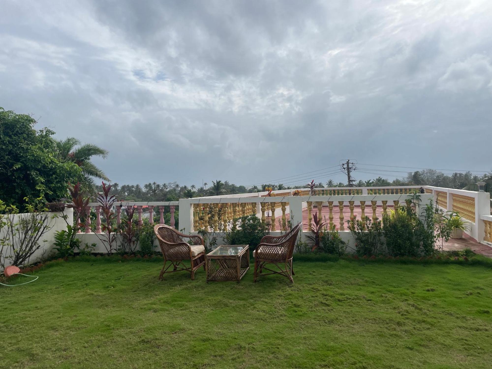 Sparv Aulakhs Resort Mandrem Kültér fotó